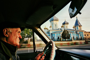 Old taxi driver in Chisinau